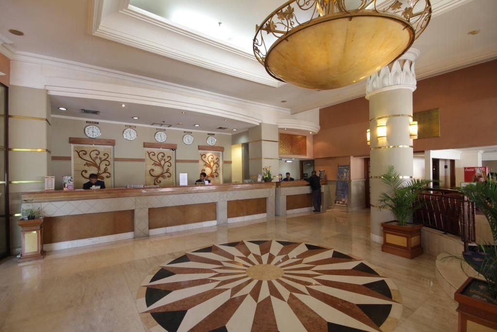Hotel Maharadja Cakarta Dış mekan fotoğraf